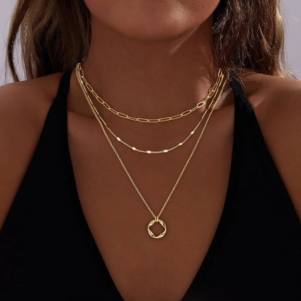 Lucky Clover Gold Necklace ✨