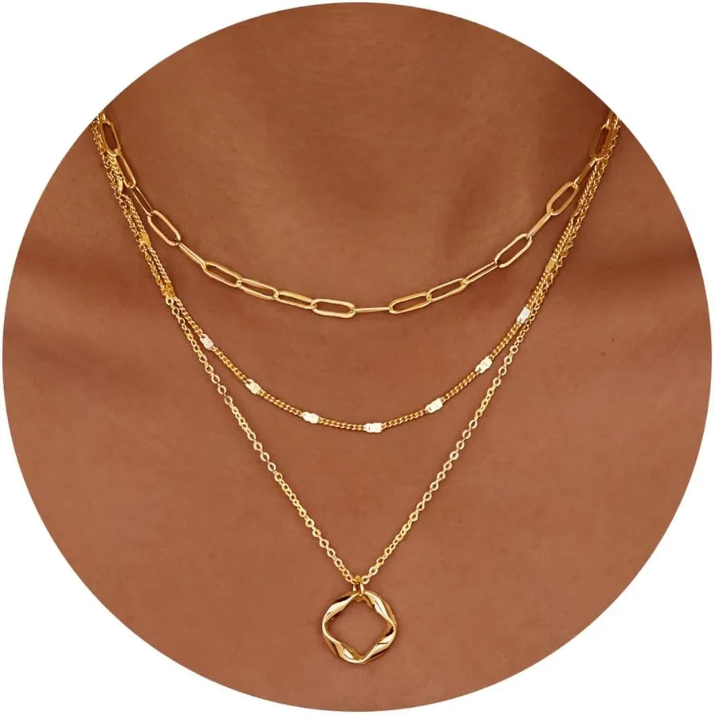 Lucky Clover Gold Necklace ✨