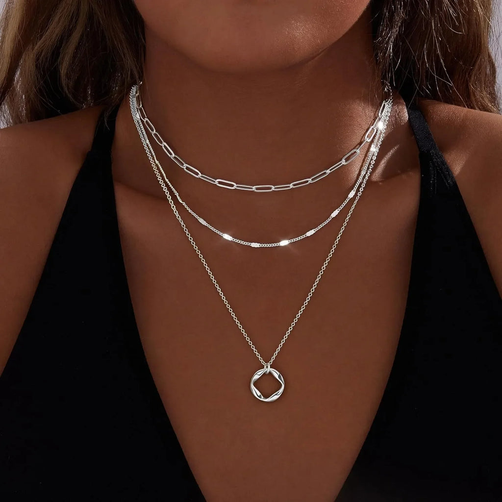 Lucky Clover Gold Necklace ✨